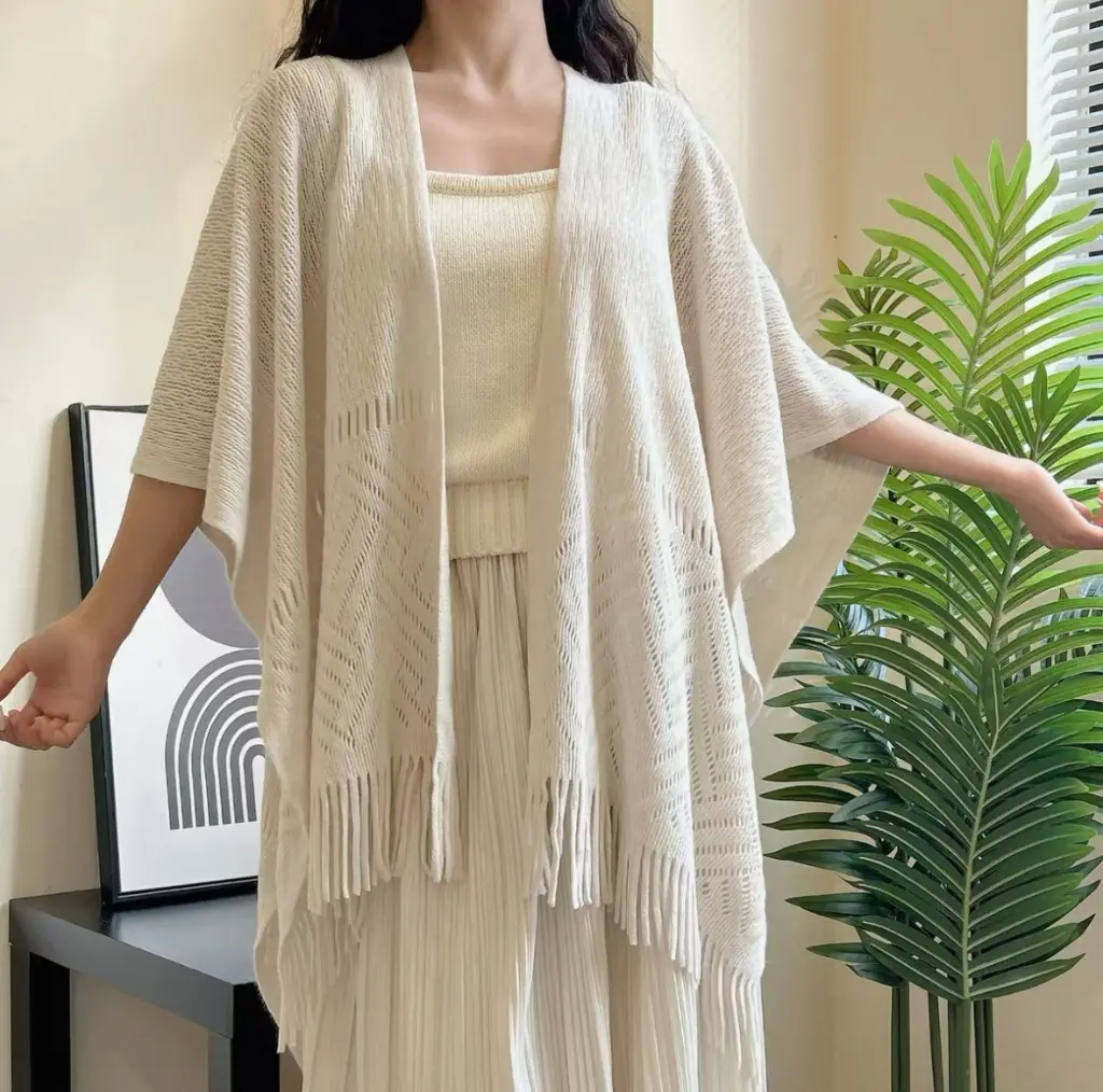 Scarf original front (Beige).webp